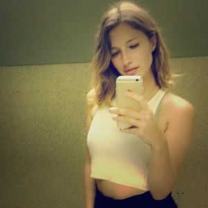 Meet your Posher, Gabriela